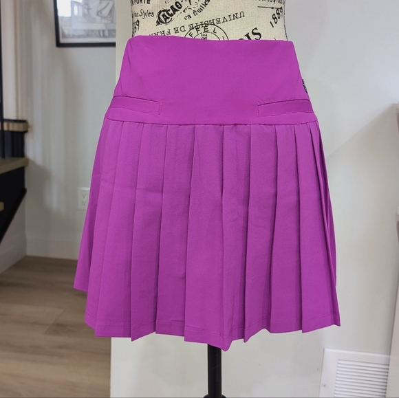 ORIGINAL PENGUIN | Women's Purple Cactus Colorblock Mini Back Pleated Skort - Picture 8 of 10